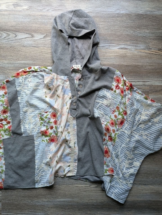 POL Tops - POL Gray Hooded Button Front Top with Floral Trim